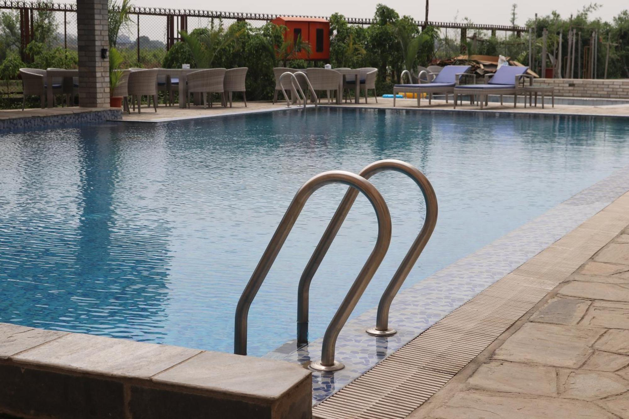 بهاراتبور Galaxy Garden Resort المظهر الخارجي الصورة